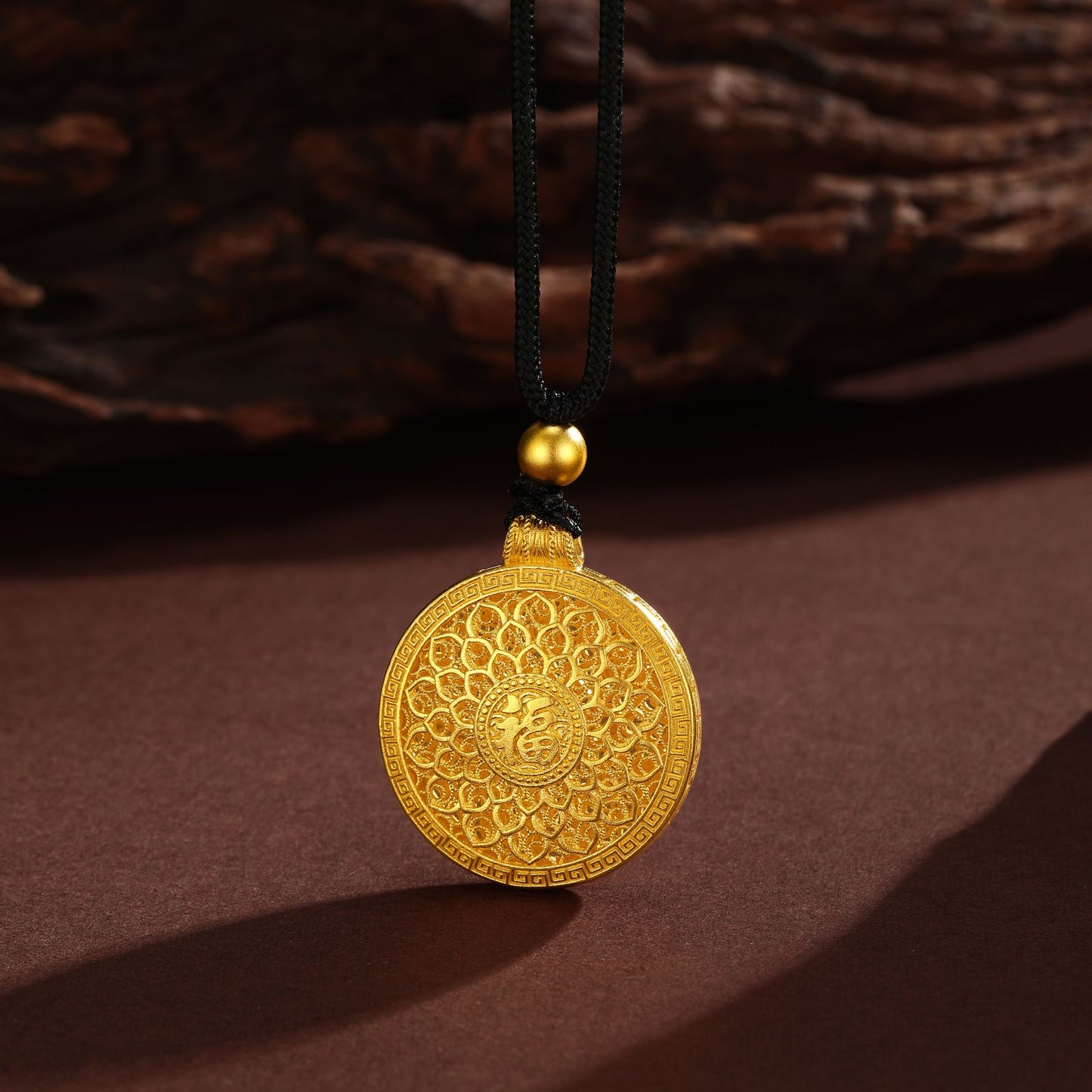 SUNFEEL 24K Gold Enamel Compass Pendant Auspicious Eight Treasures Compass Pendant Necklace for Gifts